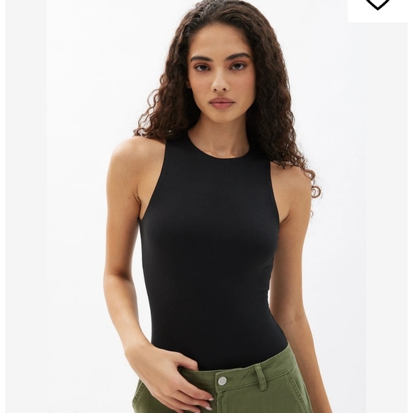 En Thread knit Tank - Picture 2 of 7